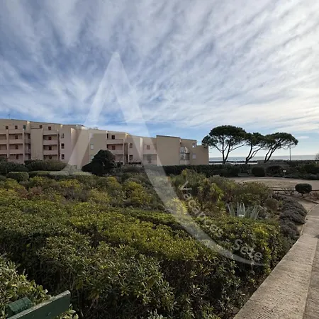 Apartment Vue Avec Parking Sete